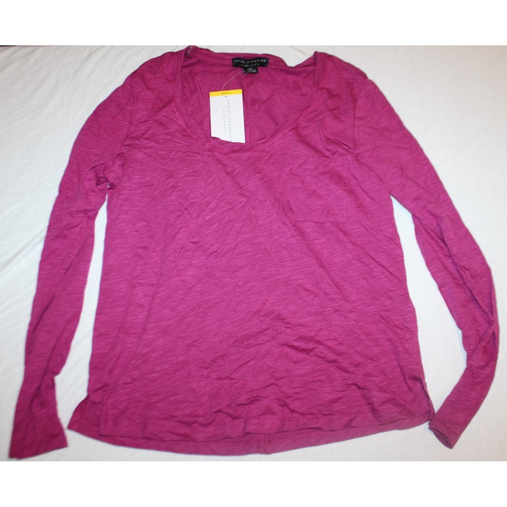 Social Standard by Sanctuary Women's Dylan Scoop Neck pocket Tee size small